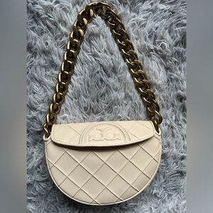 TORY BURCH $498 MINI FLEMING SOFT CRESCENT CROSSBODY BAG IN CREAM